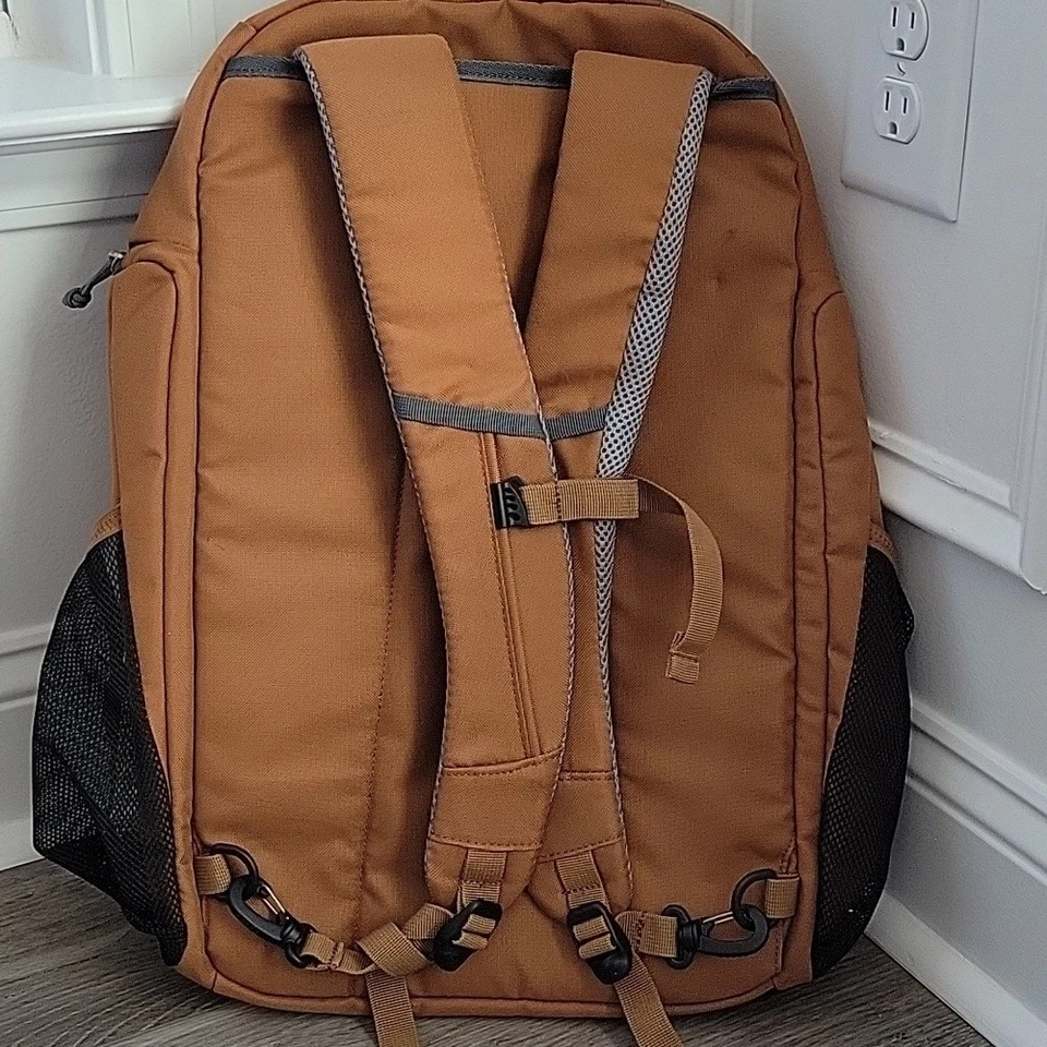 Ozark Trail Brown Back Pack Convertible Duffel Bag Lightweight Durable - Image 4 of 4