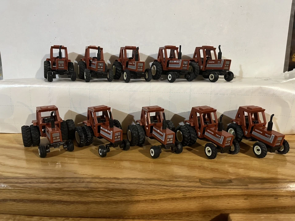 1/64 Hesston Tractors - Image 3 of 3