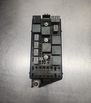 2002-2003 Saturn Vue 3.0L Engine Junction Block Relay Fuse Box 22698604 OEM