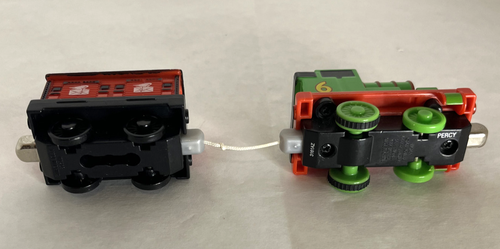 Pull N Zoom Thomas & Friends Hard at Work Percy e Mail Car Take N Play Treno - Foto 4 di 7