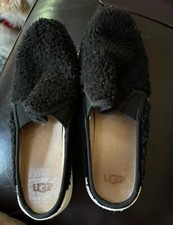 UGG Ricci Plush Slip-on Sneaker Size 7.5 EUC Black Furry Texture Elastic Trim