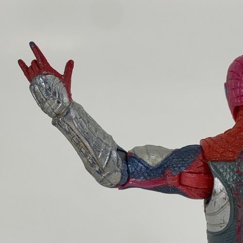 Spider-Man Fig Metallic Armor Marvel Universe infinite 3.75" Spiderverse Legends - Picture 10 of 13