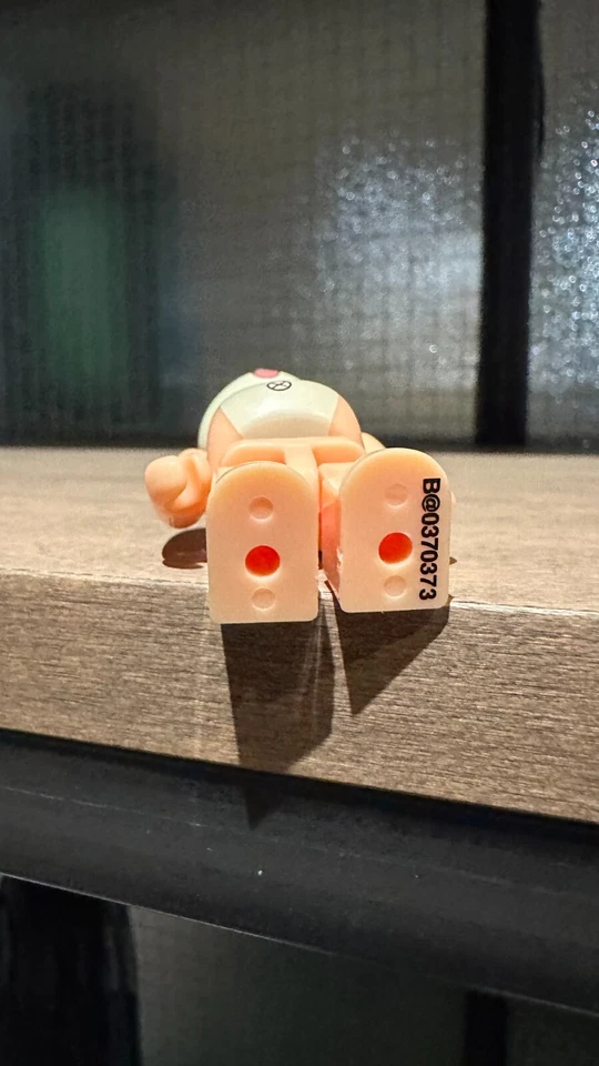 Bearbrick 100% / Série 37 - Artista Chittan - Autêntico - Brinquedo Medicom - Imagem 4 de 4