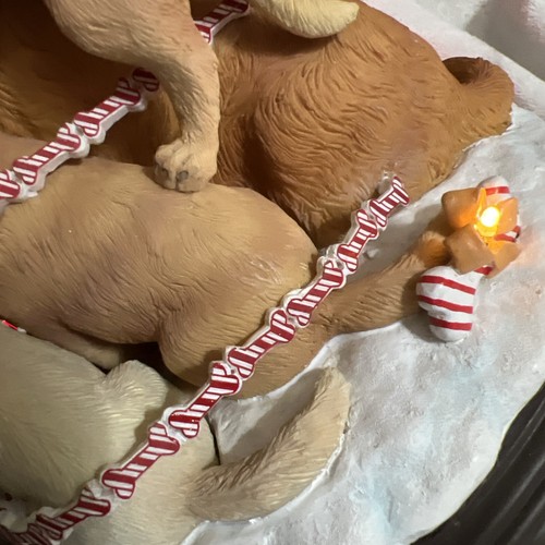 The Danbury Mint Golden Retriever Family Christmas Tree Dog Lighted Figurine - Picture 11 of 12