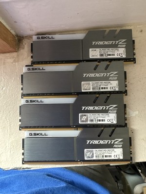 G. Skill Trident Z RGB Series DDR4 RAM 32GB (4x8GB) 4000 MHz Cl 15