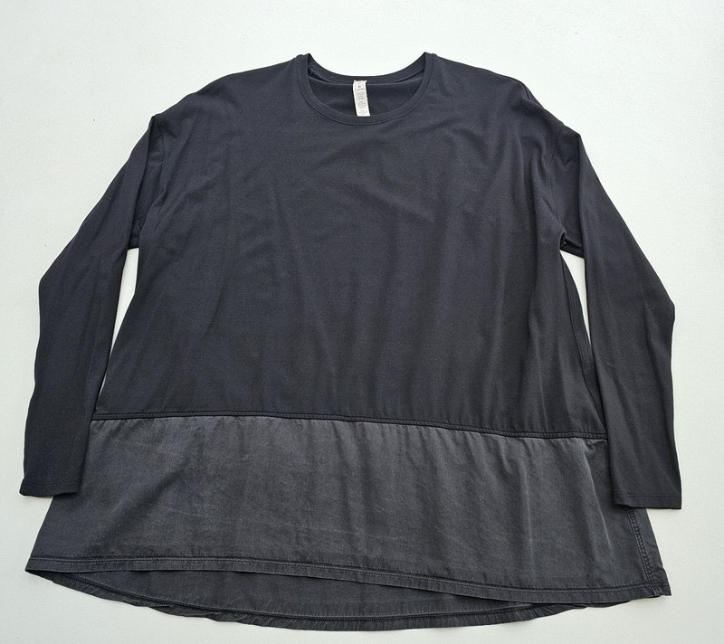 Lululemon Long Sleeve Women Top Size 2