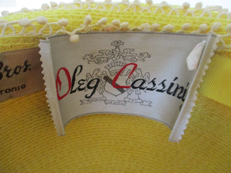 Chapéu de palha amarelo vintage Oleg Cassini aba enrolada Derby Church - Imagem 4 de 4