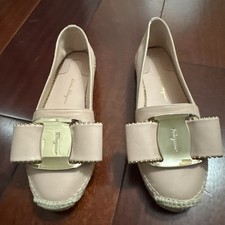 New 595 Salvatore Ferragamo Poviglio Beige Pink Studded Bow Espadrille 6.5
