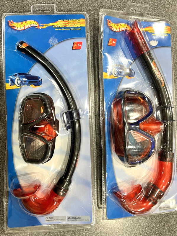 How Wheels Swimming MASK and SNORKEL SETS - 2 NEW