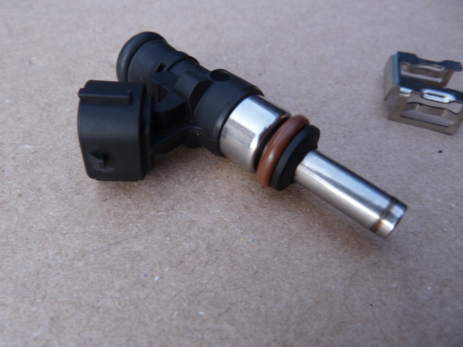 2020 Lamborghini Huracan EVO 5.2 V10 OEM Fuel Gas Injector Audi R8