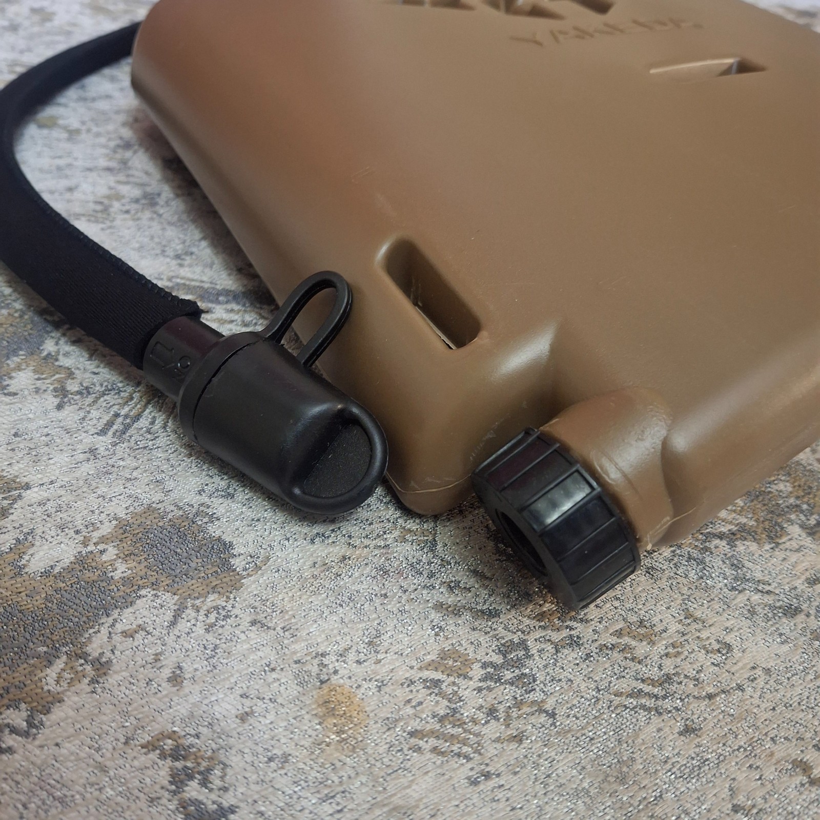 YAKEDA Hydration Bottle Insert 1.75L Model 2201 OEM Water Storage Vest Plate