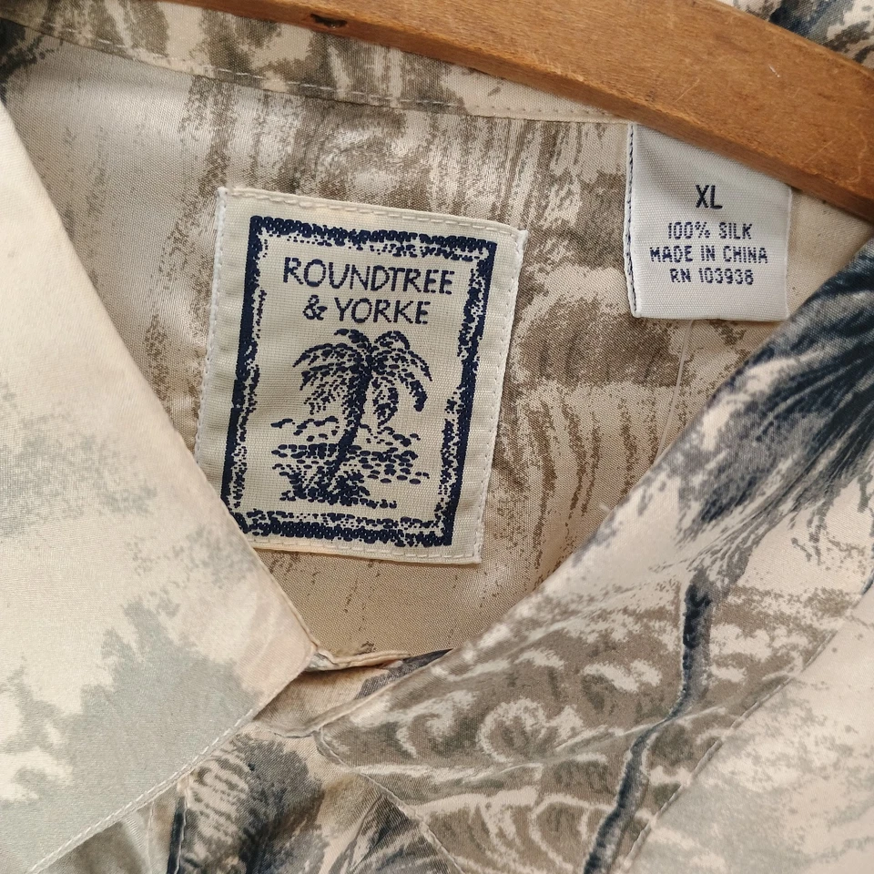 Roundtree Yorke Men's XL Short Sleeve Shirt Silk Hawaiian Button Green - Image 3 of 4