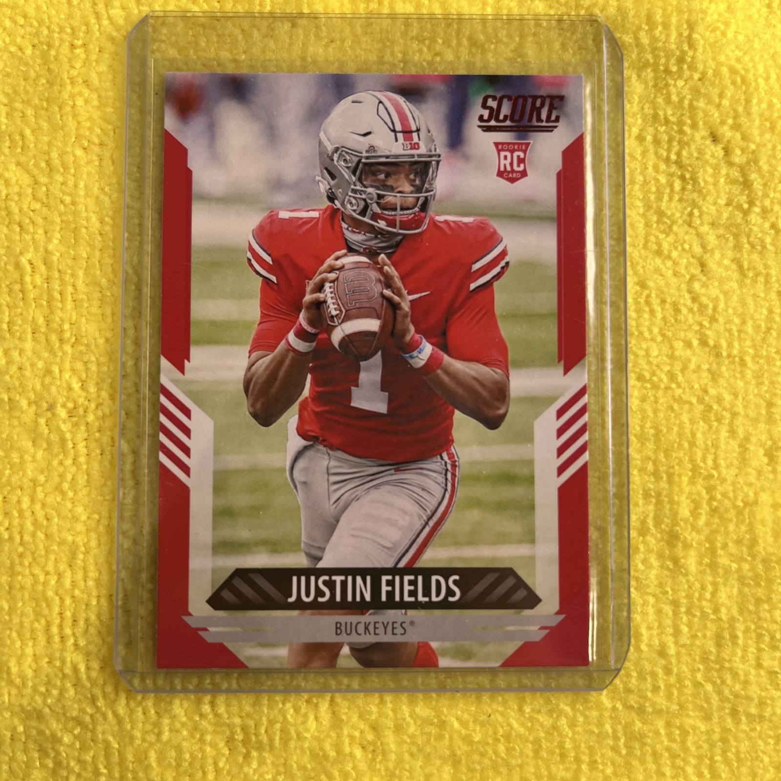 2021 Score - Rookies Justin Fields #302 Red (RC)