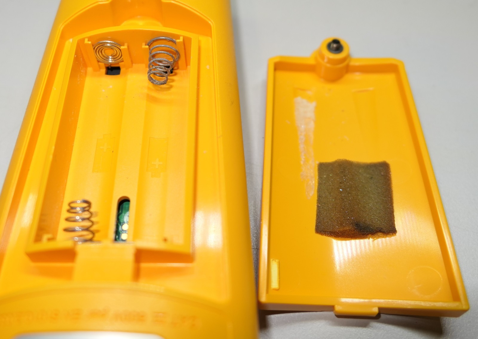 Fluke 335 TRMS 600A / 600V Clamp Meter Multimeter