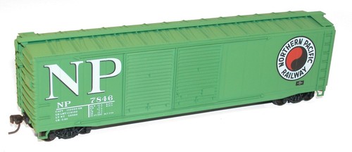 Coche de carga Accurail 5235 escala HO Northern Pacific 50' AAR doble puerta carretera #: 7846 | Zustand: New