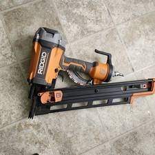 RIDGID R350RHF 3-1/2 in. Round-Head Framing Nailer In Excellent Condition