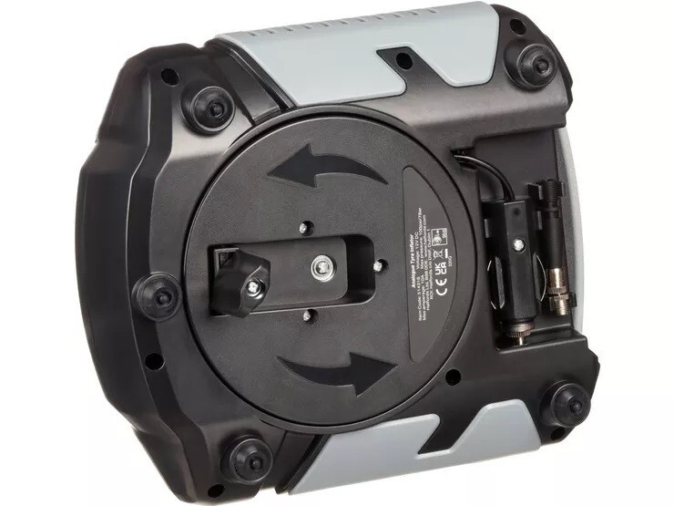 Halfords Analogue car van Tyre air pump Inflator, lcd Including Case