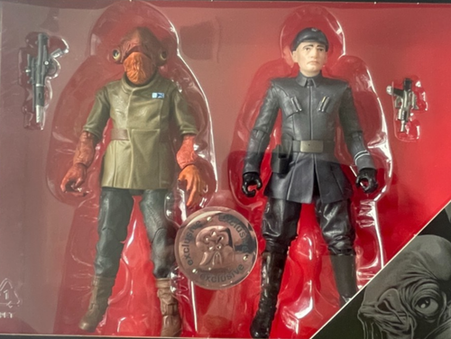 Star Wars Black Series TRU Exclusive Admiral Ackbar First Order Officer - Picture 4 of 10