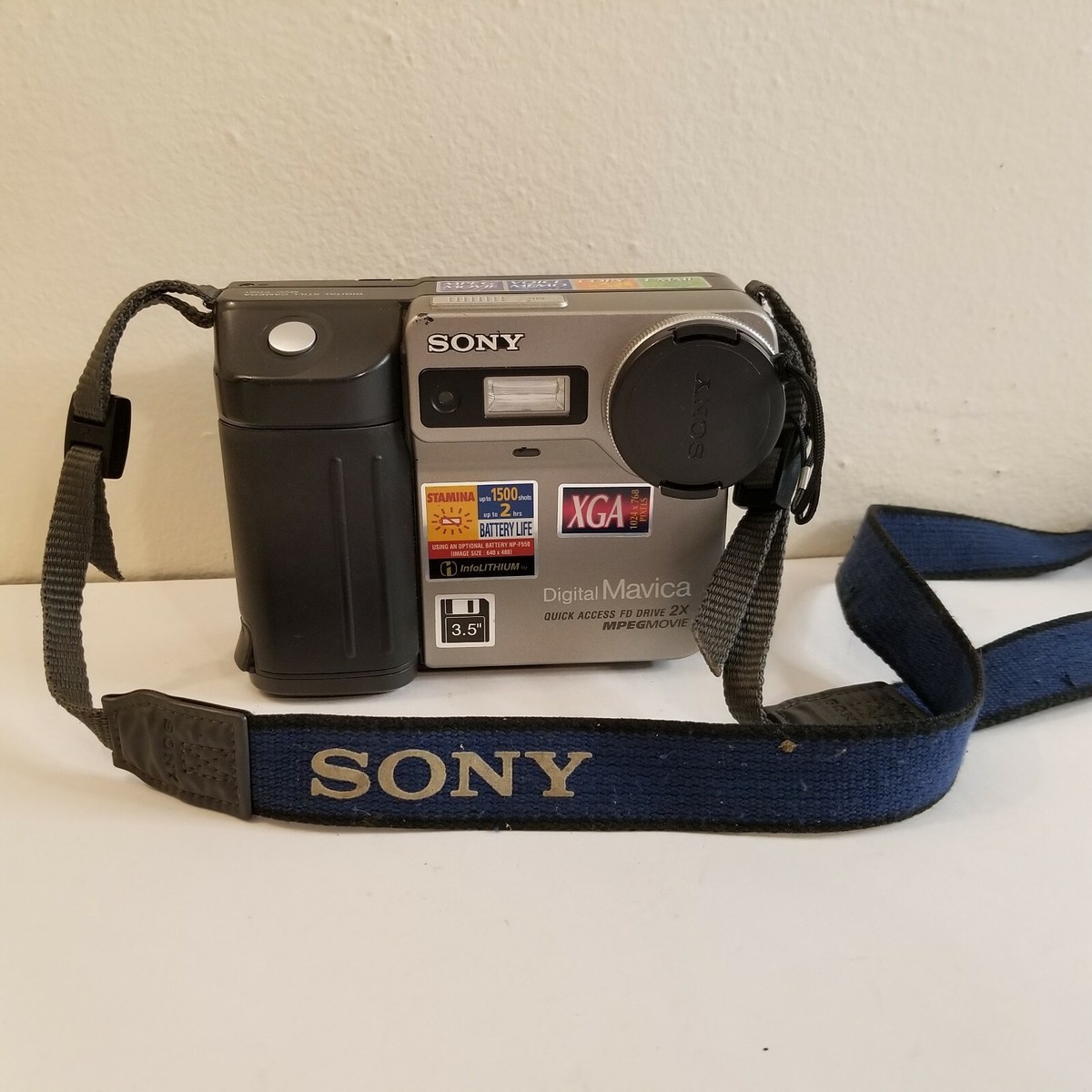 VINTAGE SONY DIGITAL MAVICA MODEL MVC-FD81 CAMERA, Untested VINTAGE SONY DIGITAL MAVICA MODEL MVC-FD81 CAMERA, Untested