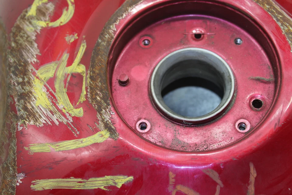 99-03 SUZUKI HAYABUSA GAS TANK FUEL CELL PETROL RESERVOIR 44100-24F40-FH5 T38 - Image 4 of 4