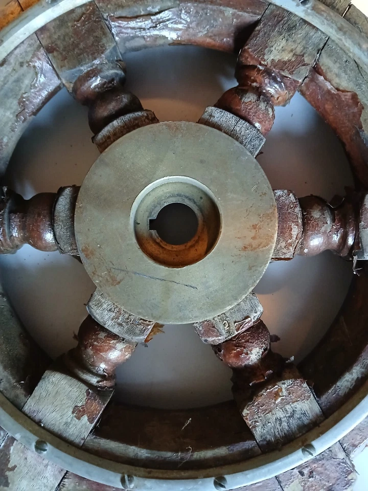 Ships wheel. Vintage Ships steering wheel. Nauticalia. - Image 4 of 4