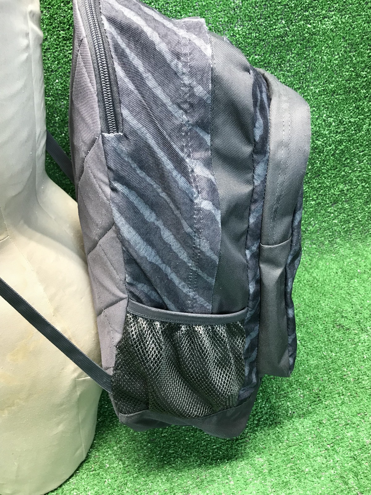 Jansport Trans Black & Gray Stripe MegaHertz Backpack… Gem