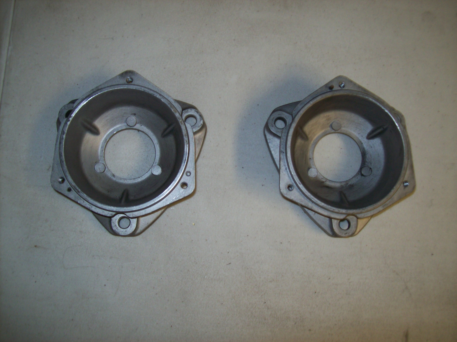 Ferrari 308 Engine Ignition Distributor Cap Mounting Housing Flanges GTSi GTBi 2