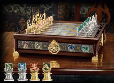 New Noble Collection Harry Potter Quidditch Chess Set