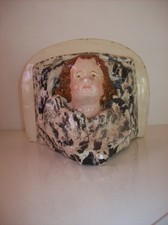 Console murale en plâtre à décor d'ange ou de chérubin