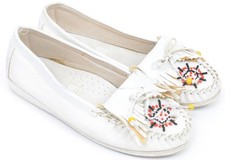 Hand-beaded Women's 10 White Leather  Suede Moccasin Decorative Whip Stitching