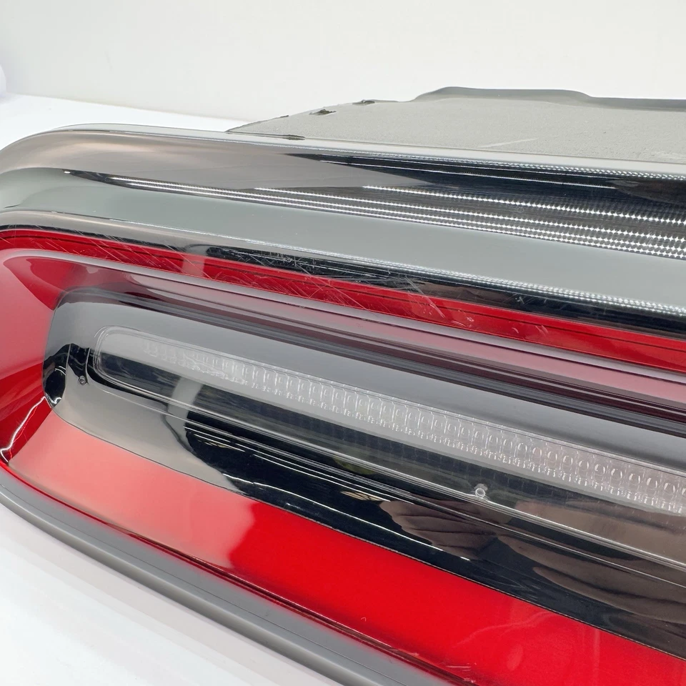 Левый задний фонарь для Dodge Challenger 2015-2023 годов выпуска от оригинального производителя 68174069af - Изображение 2 из 4