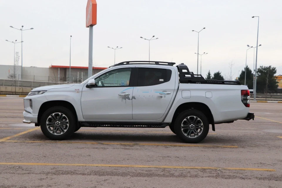 适用于三菱 L200 2019-Up 车顶侧轨终极风格 Alu 黑色 — 第 3/4 张图片