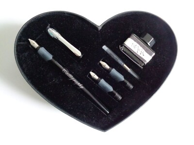 ONLINE Calligraphy Set Air 1.4mm  Heart Box Best Writer Set schwarz