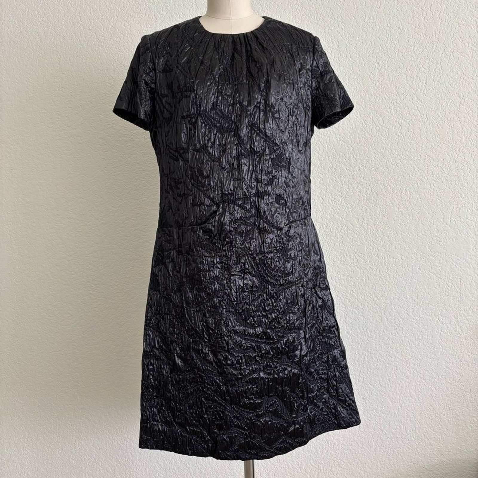 Abito Saint Laurent nero testurizzato taglia 40 nuovo senza etichette