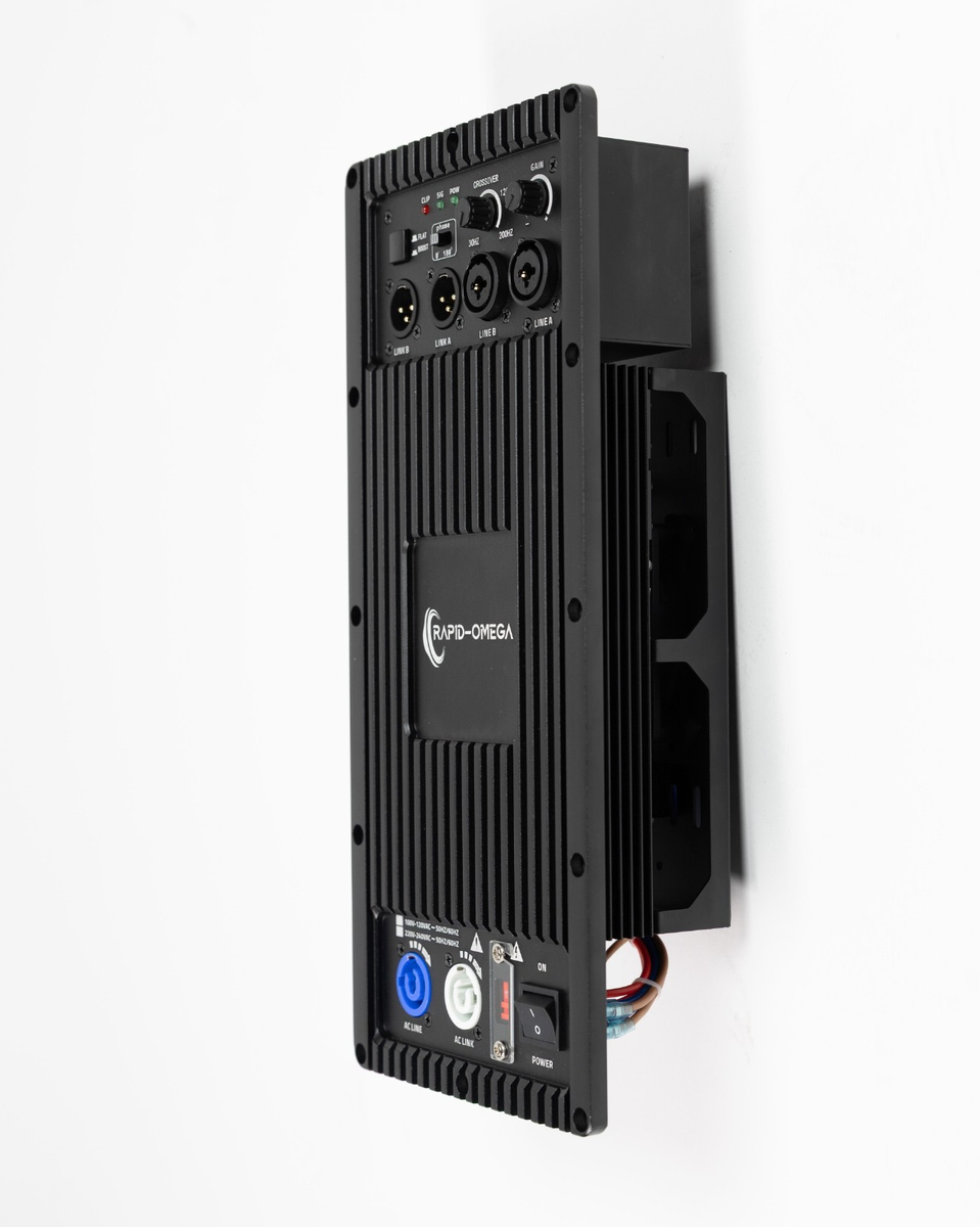 Amplificatore Audio Professionale RAPID-OMEGA 2500DT – 1 Canale, 1500W Su 8Ω E 2300W Su 4Ω. Ingressi XLR, Tecnologia Classe D, Selettore Tensione 110V/220V. Perfetto Per DJ E Impianti Sonori.