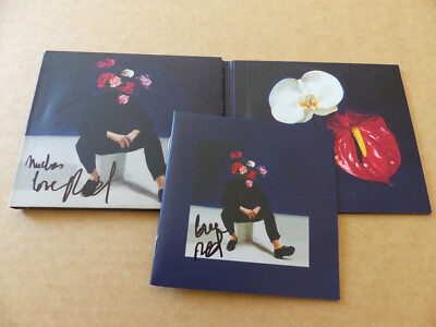 CHRISTINE AND THE QUEENS signed Autogramm signiert ''CHALEUR HUMAINE'' CD-Cover