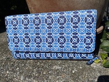 Safe Keeper Multicolored Blue One Zip Around Wristlet/wallet