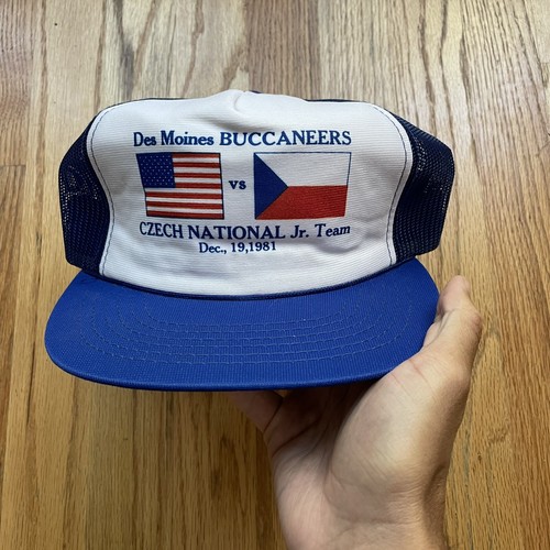 Mens Vintage 80s Des Moines Buccaneers USHL Czech National Team