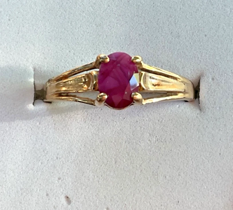 10K Yellow Gold Natural Ruby Solitaire Ring Size 8 - Image 2 of 4