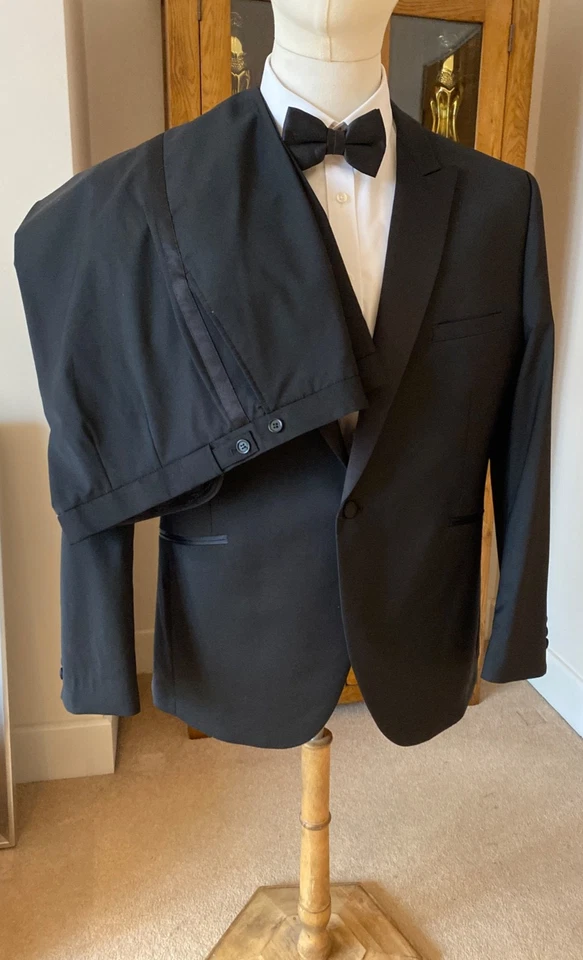 WORN ONCE BROOK TAVERNER SAPHIRE BLACK TUXEDO DINNER SUIT 48 R JKT / 40 R TRS - Image 2 of 4
