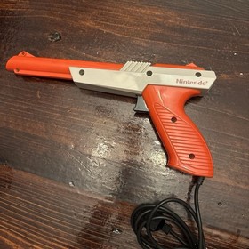 1985 Original Nintendo NES Zapper Light Gun Orange Duck Hunt