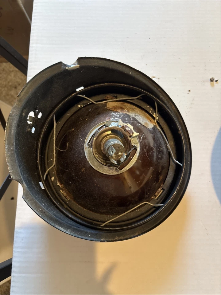 Vintage Set of Hella Porsche 911 Headlights with cans - Image 3 of 4