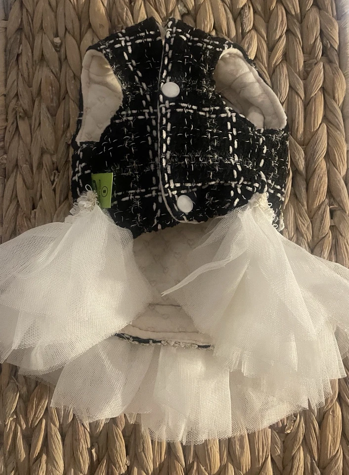 Vestido de lujo de diseñador para mascotas para perro cachorro se adapta a 4-8 libras Foto 2 de 2