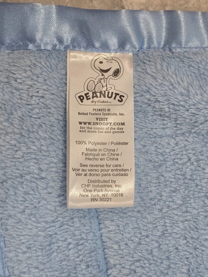 Manta azul felpa Peanuts Linus Security is a Thumb Lovey 29" x 29" satinado Foto 4 de 4