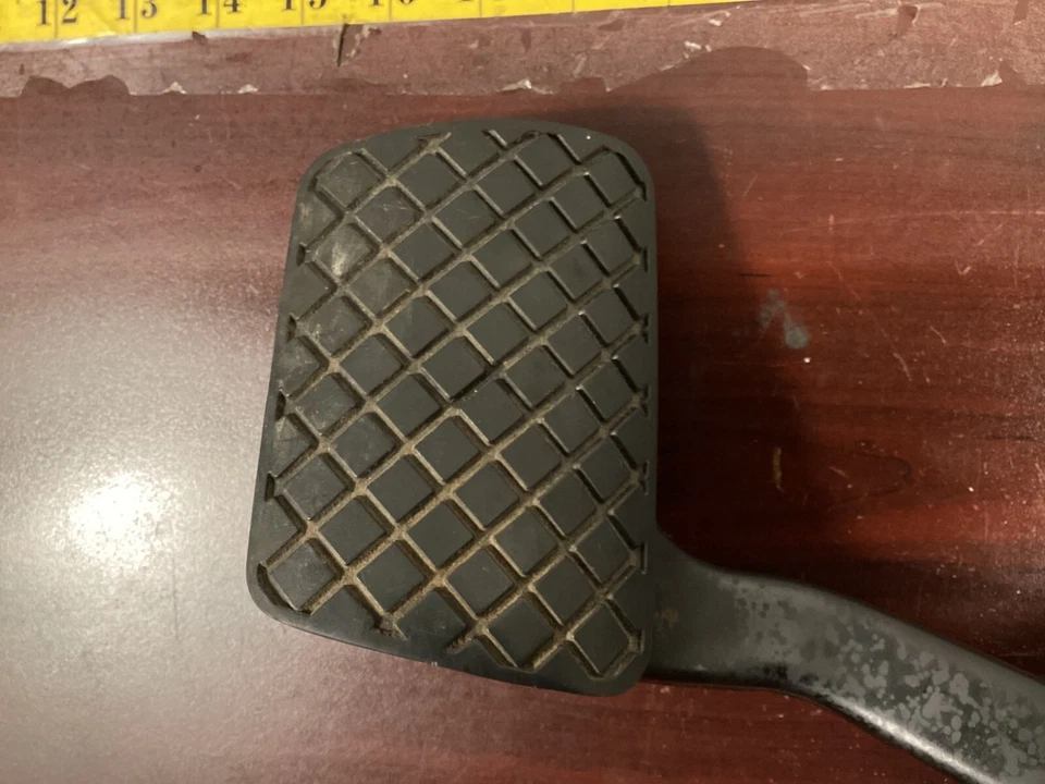 Pedal desacelerador de frenos Audi A4 A5 2012-2018 4H1723140A OEM. Foto 2 de 4