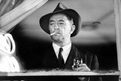 Robert Mitchum in Farewell, My Lovely 24x36 Poster