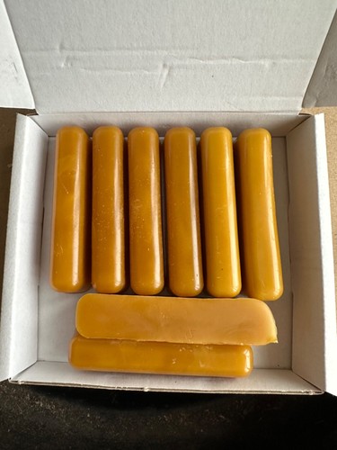 8x Beeswax Blocks 100% Organic Naturally Fragrant Beeswax for candles polish etc - Picture 4 of 12
