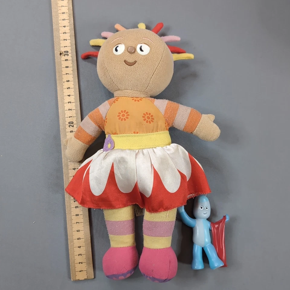 In The Night Garden Upsy Daisy Plush Soft  Toy 25 cm 2007 Y2K Igglepiggle Figure - Image 2 of 4