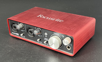 Focusrite Scarlett 2i2 2nd Gen USB Audio Recording Interface Studio Bundle (DD)