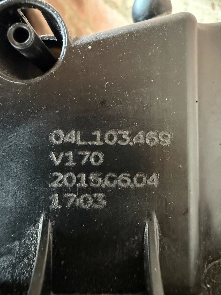 CUBIERTA VÁLVULA ORIGINAL VW Audi 03l103469s-04l103469-03l103469ad Foto 3 de 3